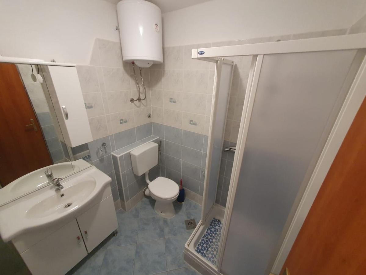 Francis Appartements Pakoštane Exterior foto