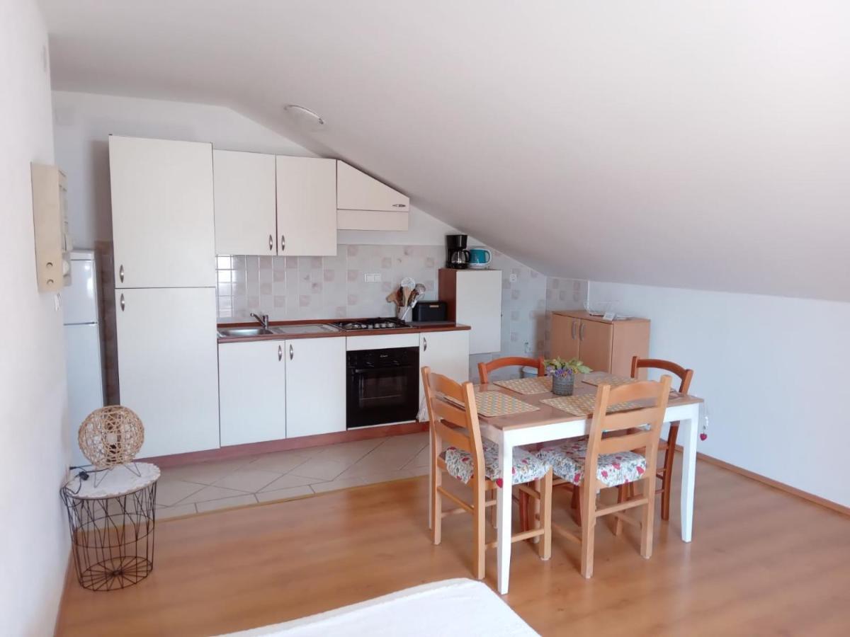 Francis Appartements Pakoštane Exterior foto