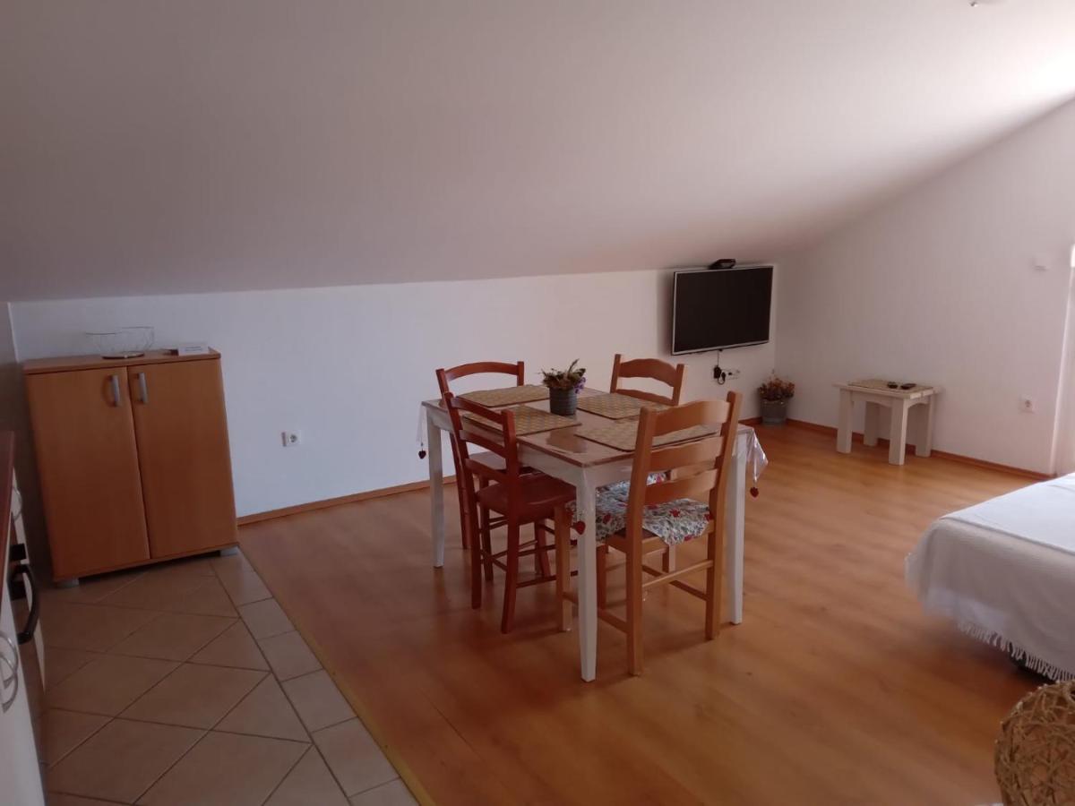 Francis Appartements Pakoštane Exterior foto